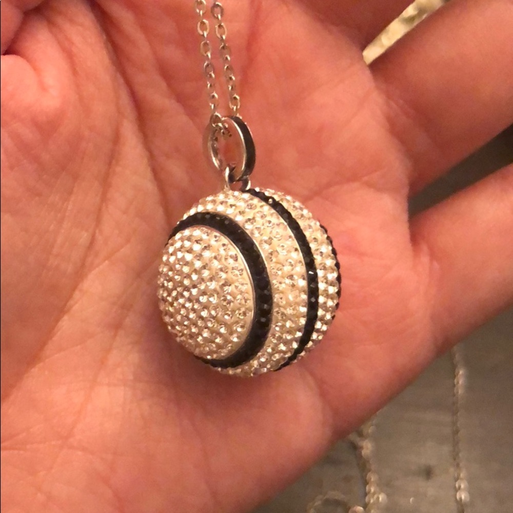 Beautiful Swarovski necklace